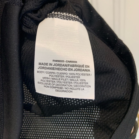 Nike black workout tshirt - Picture 4 of 5